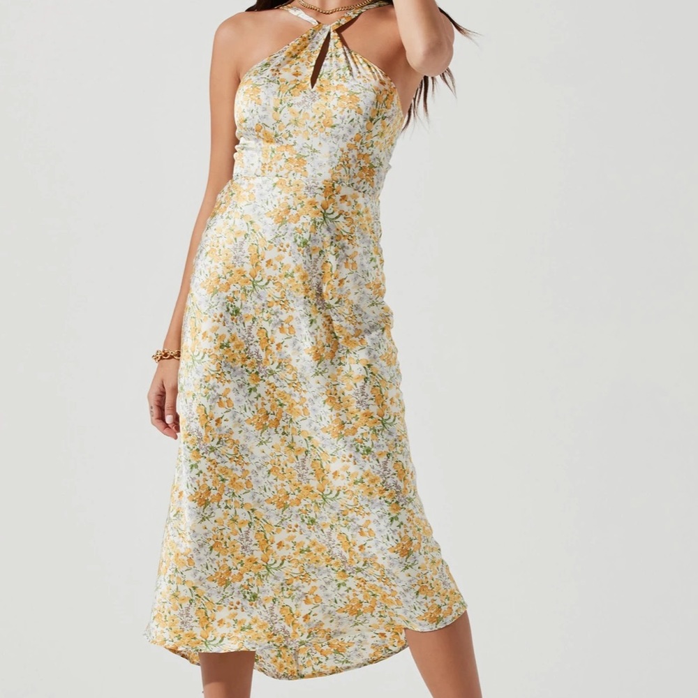 🆕 Astr The Label Sandrine Floral Halter Midi Dress, Cream Yellow